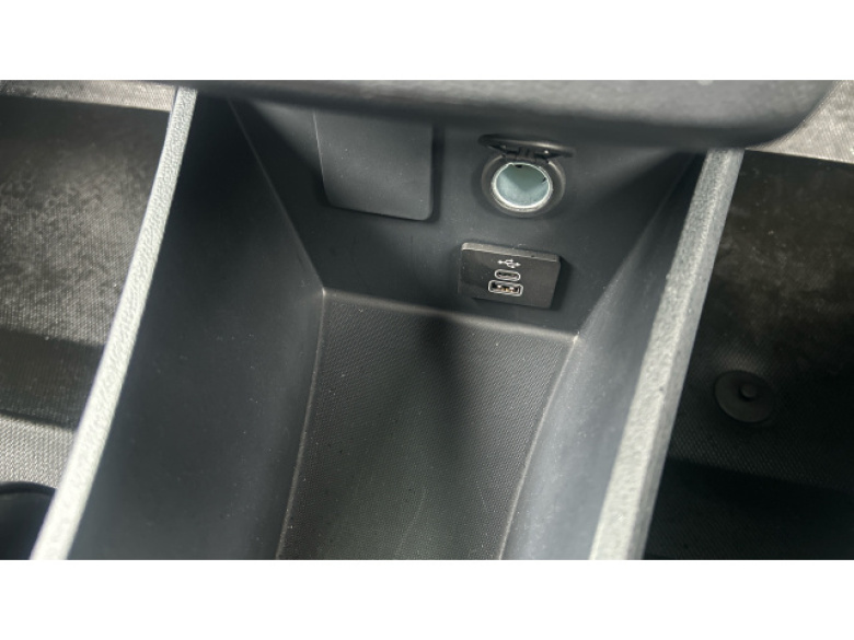 Ford Transit Courier E-Transit Courier 100kW 43kWh Limited Van Auto